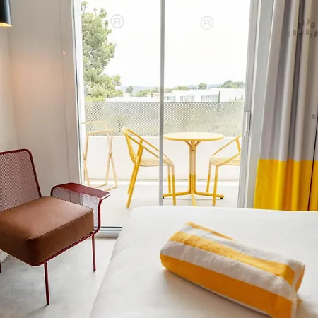 Ryans Lolas - Adults Only San Antonio Abad