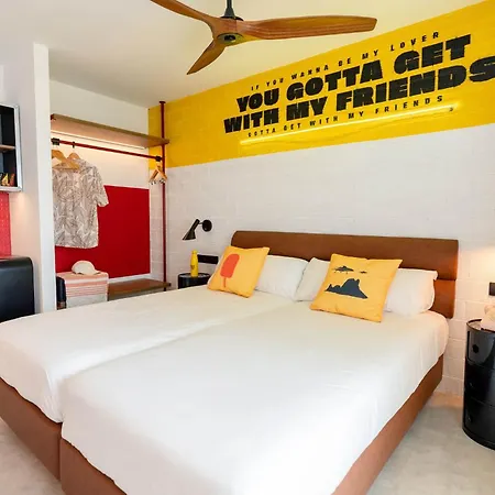 Ryans Lolas - Adults Only San Antonio (Ibiza)