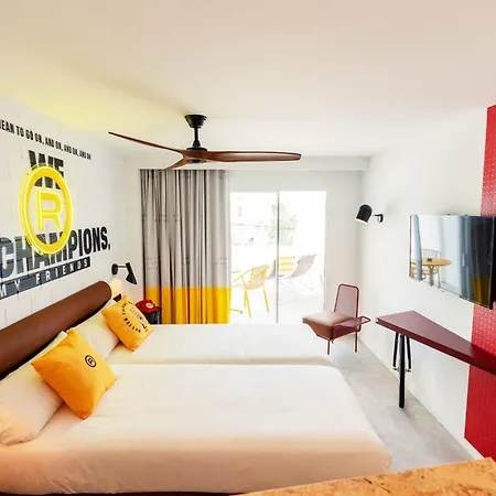 Ryans Lolas - Adults Only Hotel San Antonio (Ibiza)